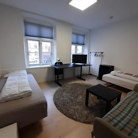 Apartment 7 In C *