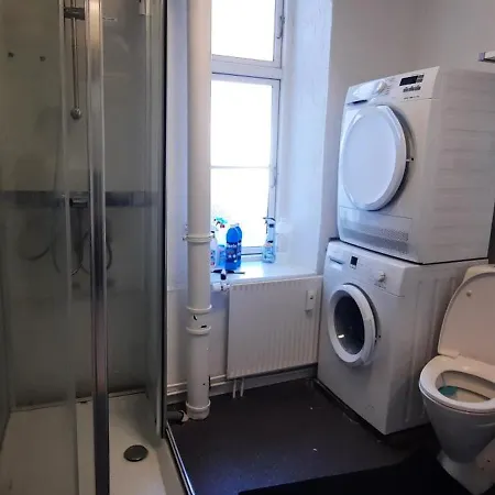 7 In C Apartment *
