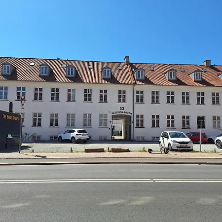 7 In C Apartment *